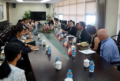 美国麻省总院及上海嘉会国际医院一行专家来vwin德赢考察访问
